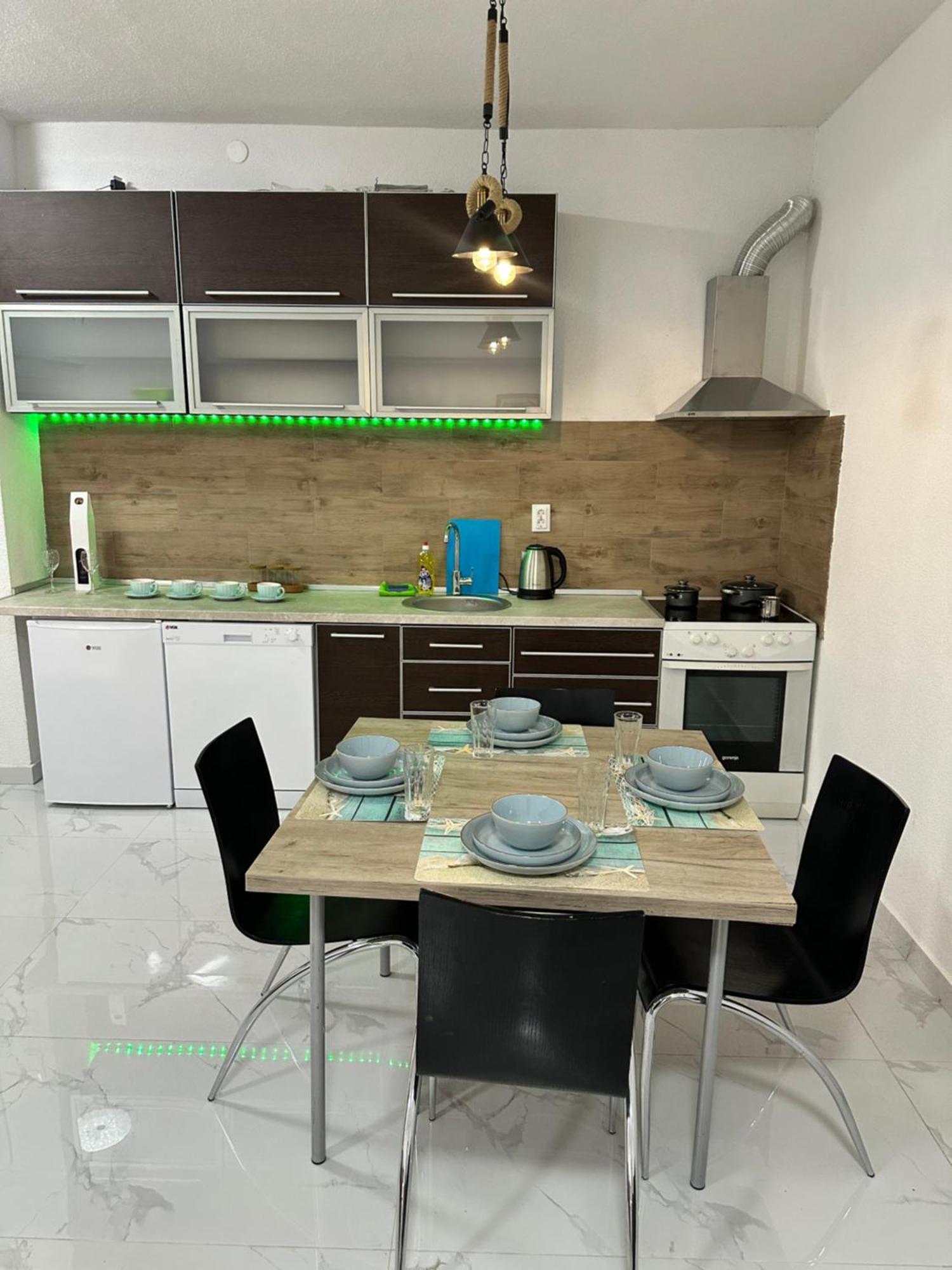 Apartments Ljiljanic Budva Luaran gambar