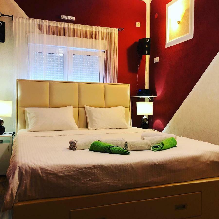 Apartments Ljiljanic Budva Luaran gambar